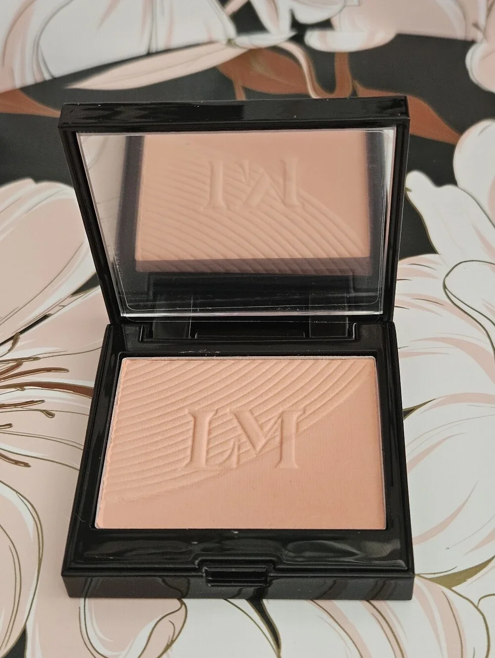 laura mercier laura mercier